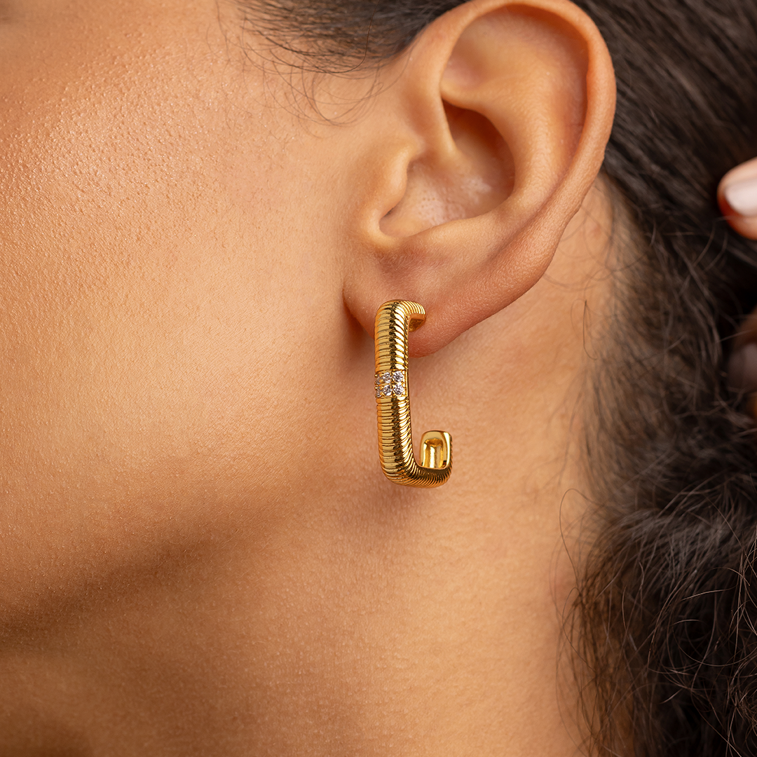 Textured Gold Square Hoop Earrings with Zirconia – 18K Gold Plated Statement Hoops  Product Description: