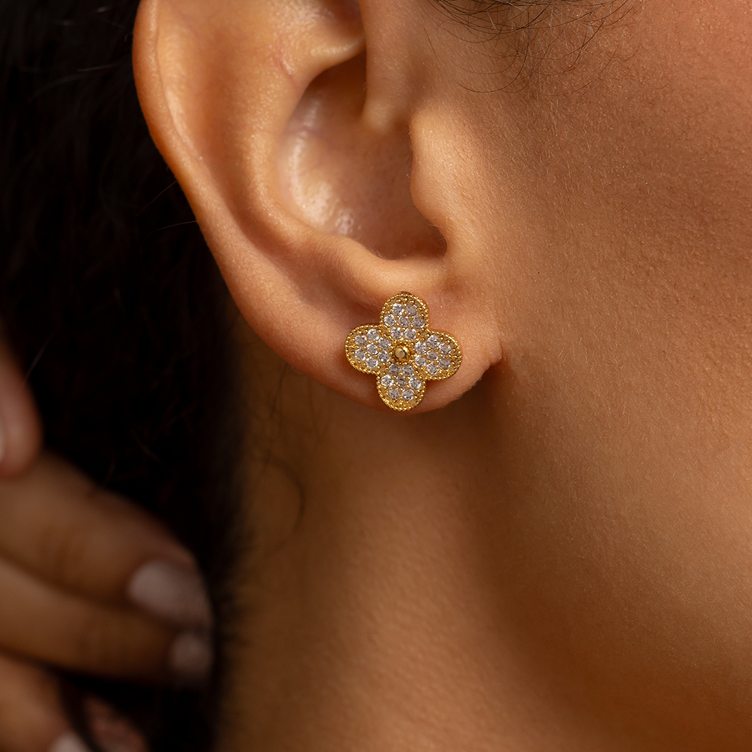 Clover Zircon Stud Earrings – 18K Gold Plated Floral Pavé Earrings