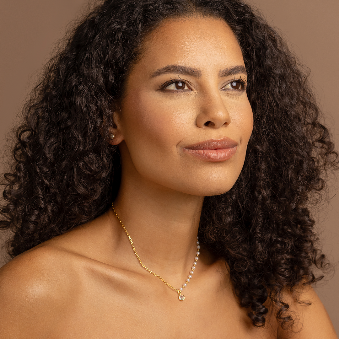 18K Gold Plated Asymmetrical Pearl Necklace with Zirconia Pendant – Modern Minimal Chain