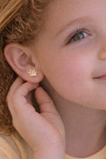 Delicate children's earring with paw-shaped studs, 18k gold plated and set with cubic zirconia.
